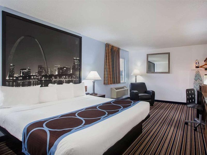 Super 8 By Wyndham Washington Hotel Exterior photo